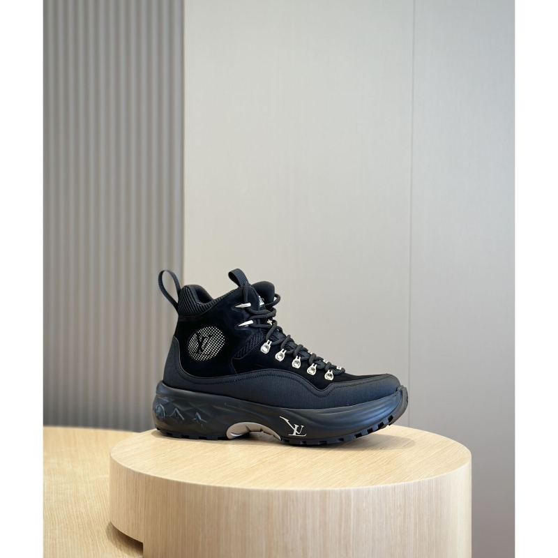 l**is V*t*n sneakers